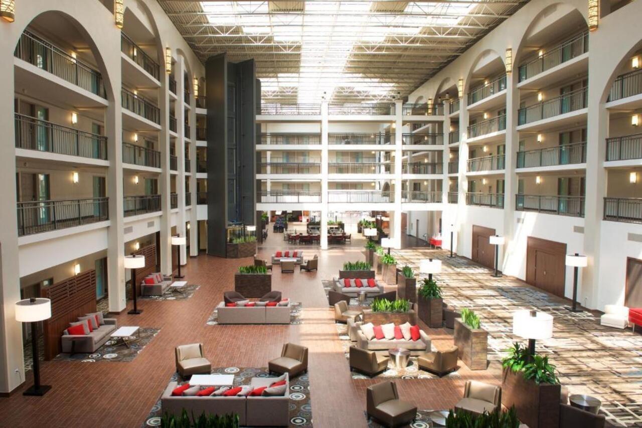 Embassy Suites By Hilton Detroit - Livonia/Novi מראה חיצוני תמונה