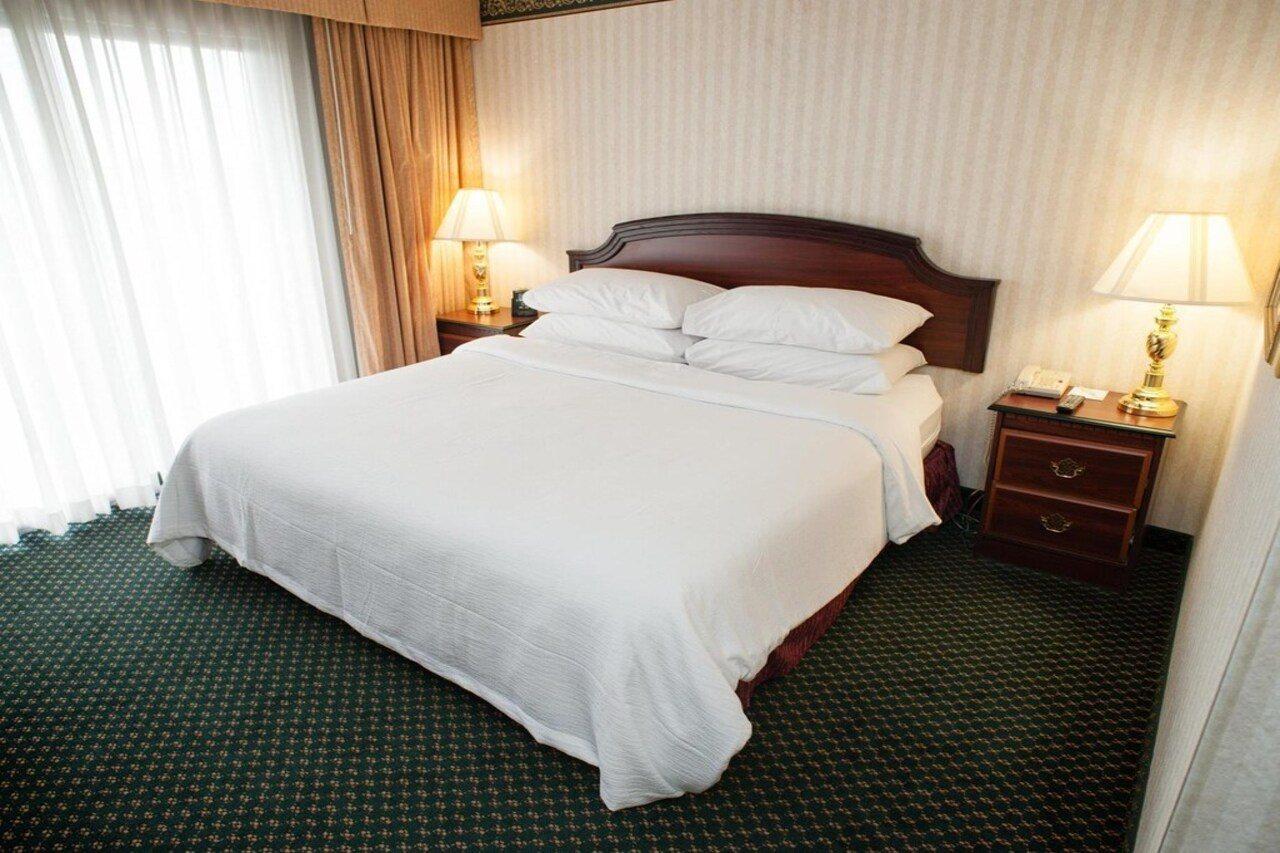 Embassy Suites By Hilton Detroit - Livonia/Novi מראה חיצוני תמונה