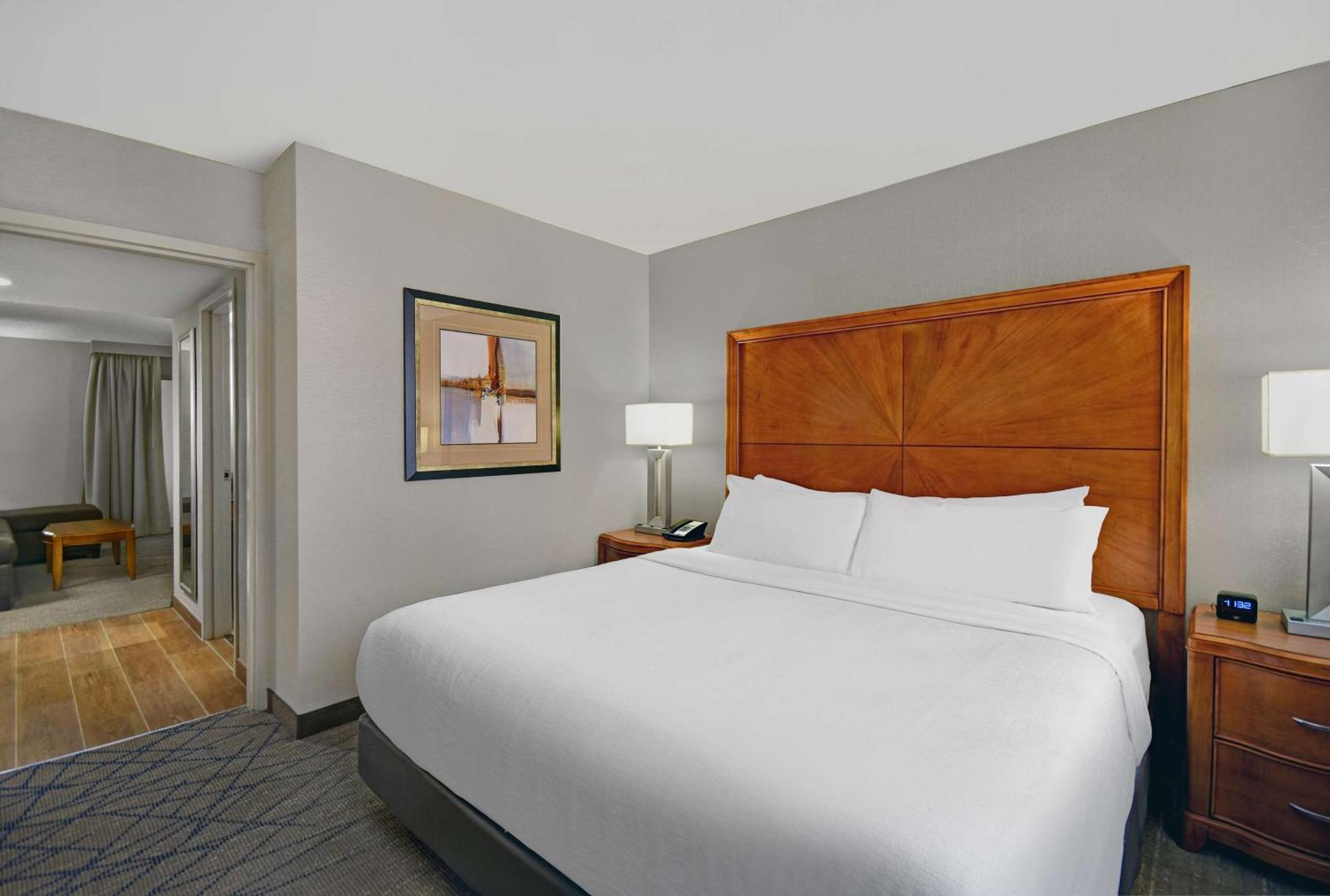 Embassy Suites By Hilton Detroit - Livonia/Novi מראה חיצוני תמונה