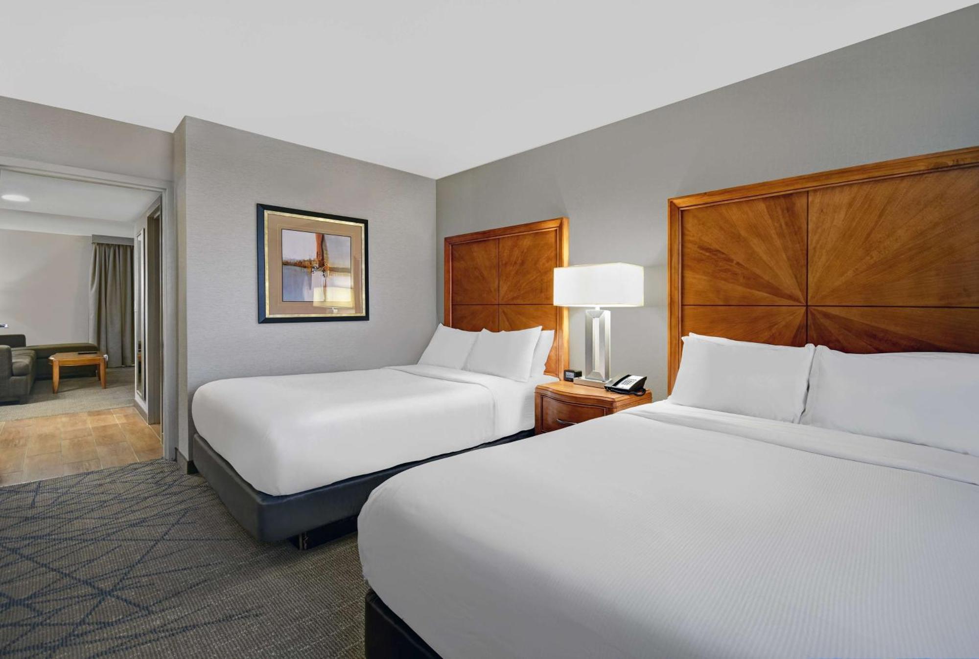 Embassy Suites By Hilton Detroit - Livonia/Novi מראה חיצוני תמונה