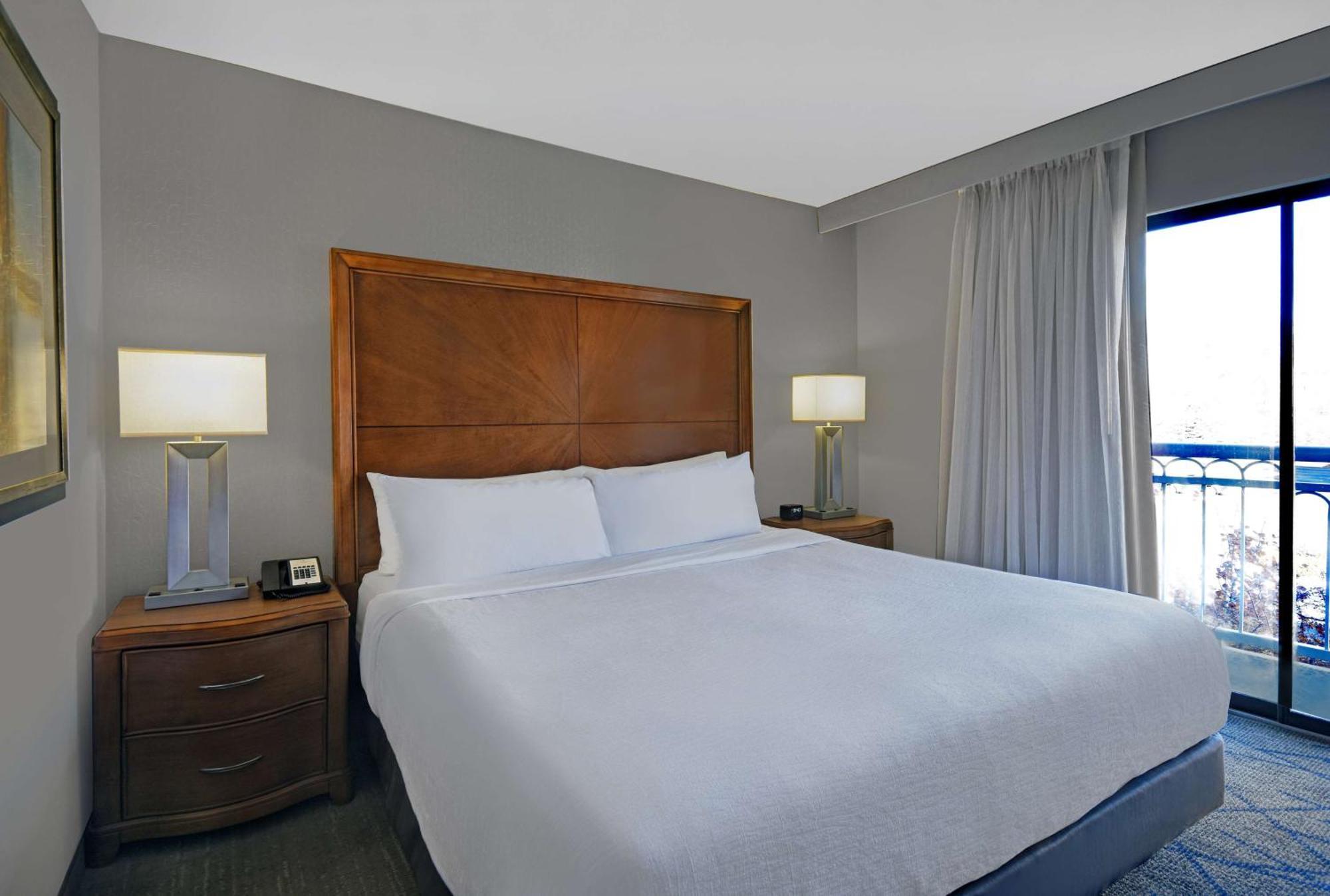 Embassy Suites By Hilton Detroit - Livonia/Novi מראה חיצוני תמונה