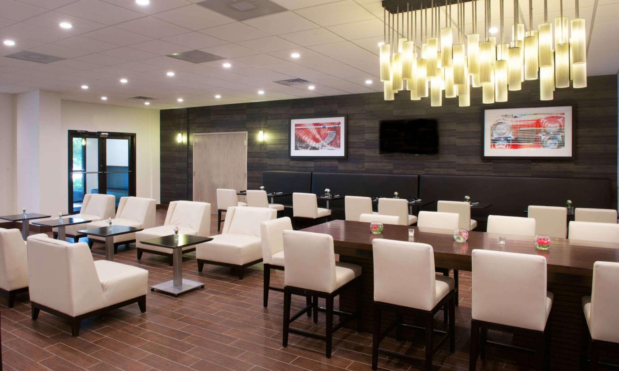 Embassy Suites By Hilton Detroit - Livonia/Novi מראה חיצוני תמונה