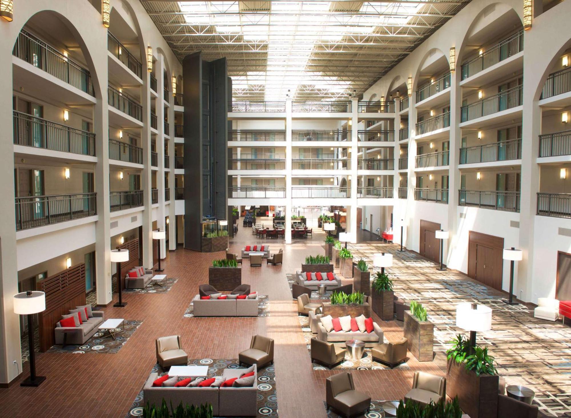 Embassy Suites By Hilton Detroit - Livonia/Novi מראה חיצוני תמונה