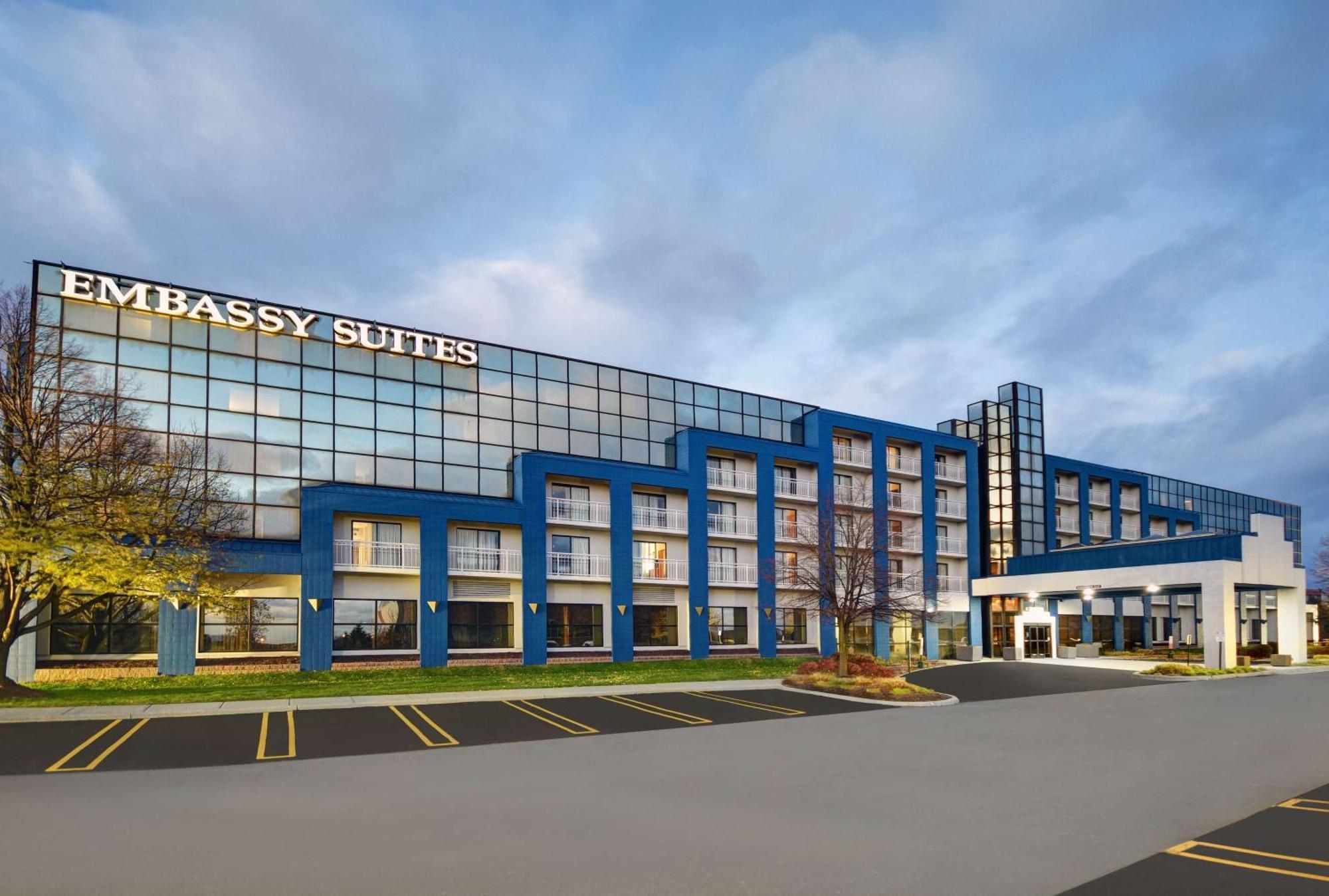 Embassy Suites By Hilton Detroit - Livonia/Novi מראה חיצוני תמונה