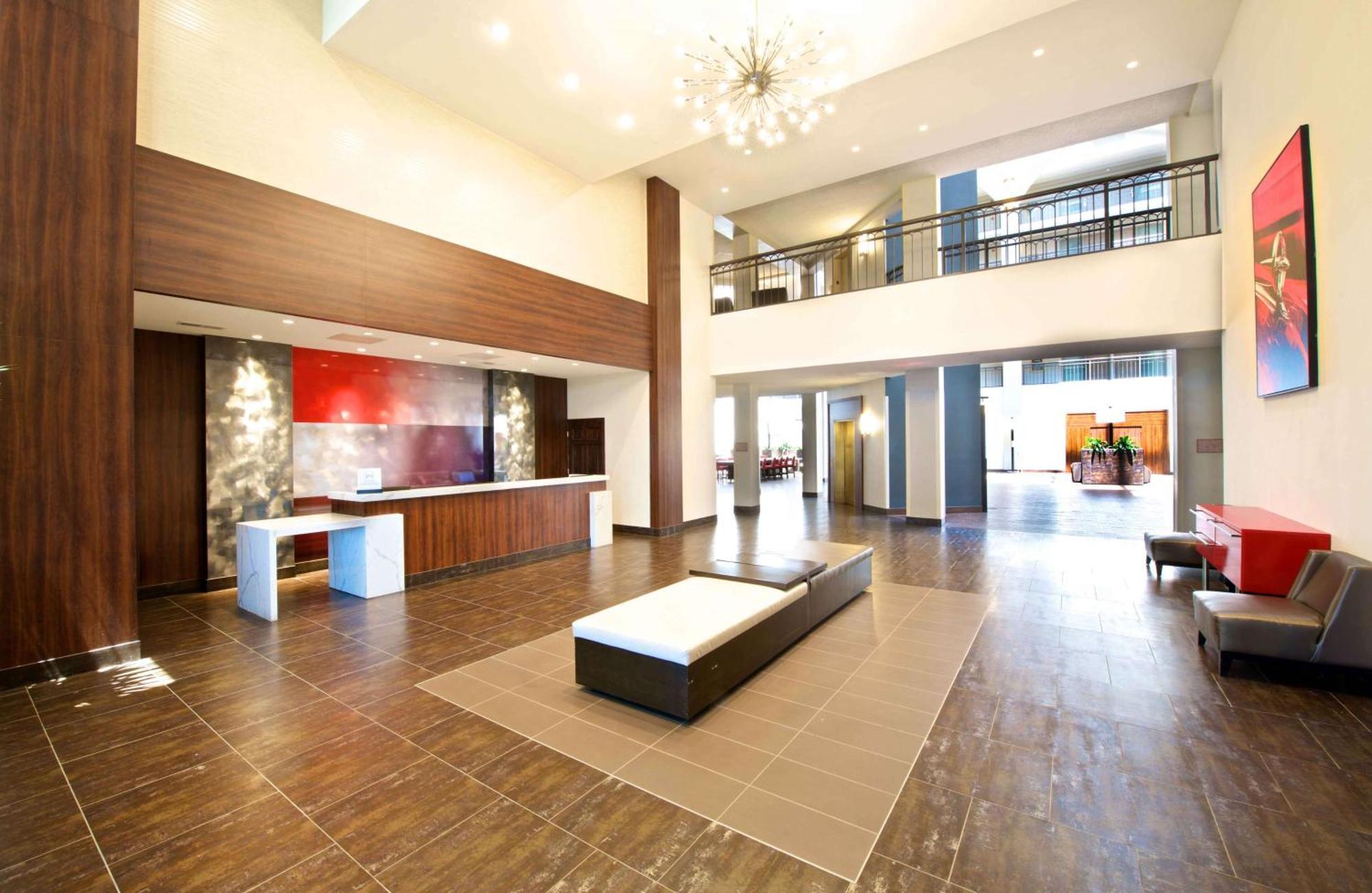 Embassy Suites By Hilton Detroit - Livonia/Novi מראה חיצוני תמונה
