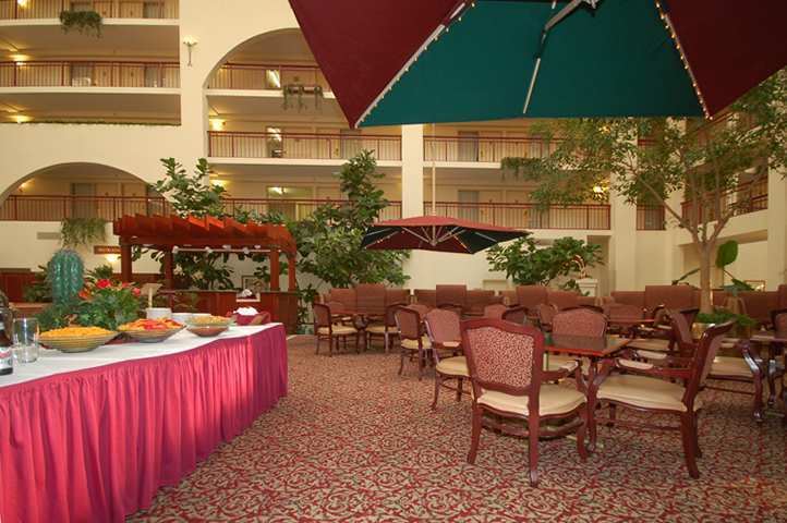Embassy Suites By Hilton Detroit - Livonia/Novi מראה חיצוני תמונה