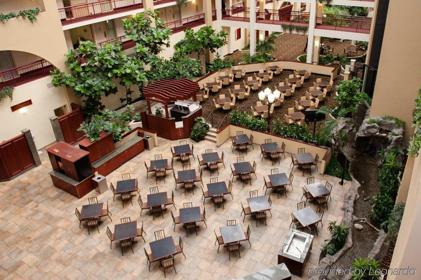 Embassy Suites By Hilton Detroit - Livonia/Novi מראה חיצוני תמונה