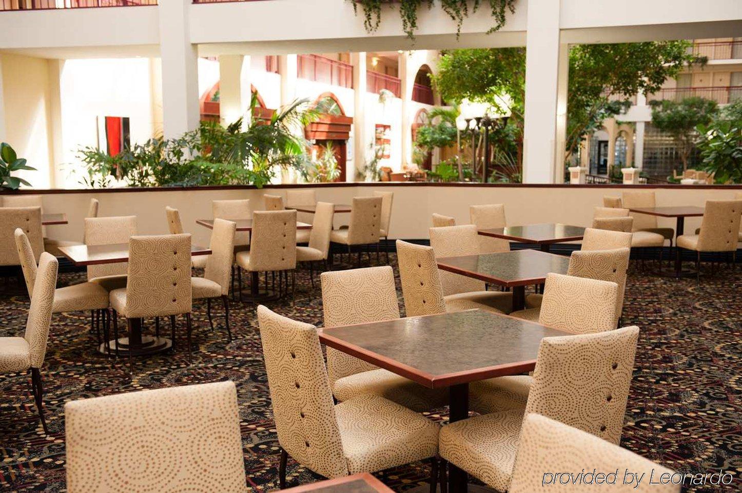 Embassy Suites By Hilton Detroit - Livonia/Novi מראה חיצוני תמונה