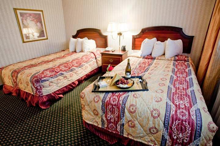 Embassy Suites By Hilton Detroit - Livonia/Novi מראה חיצוני תמונה
