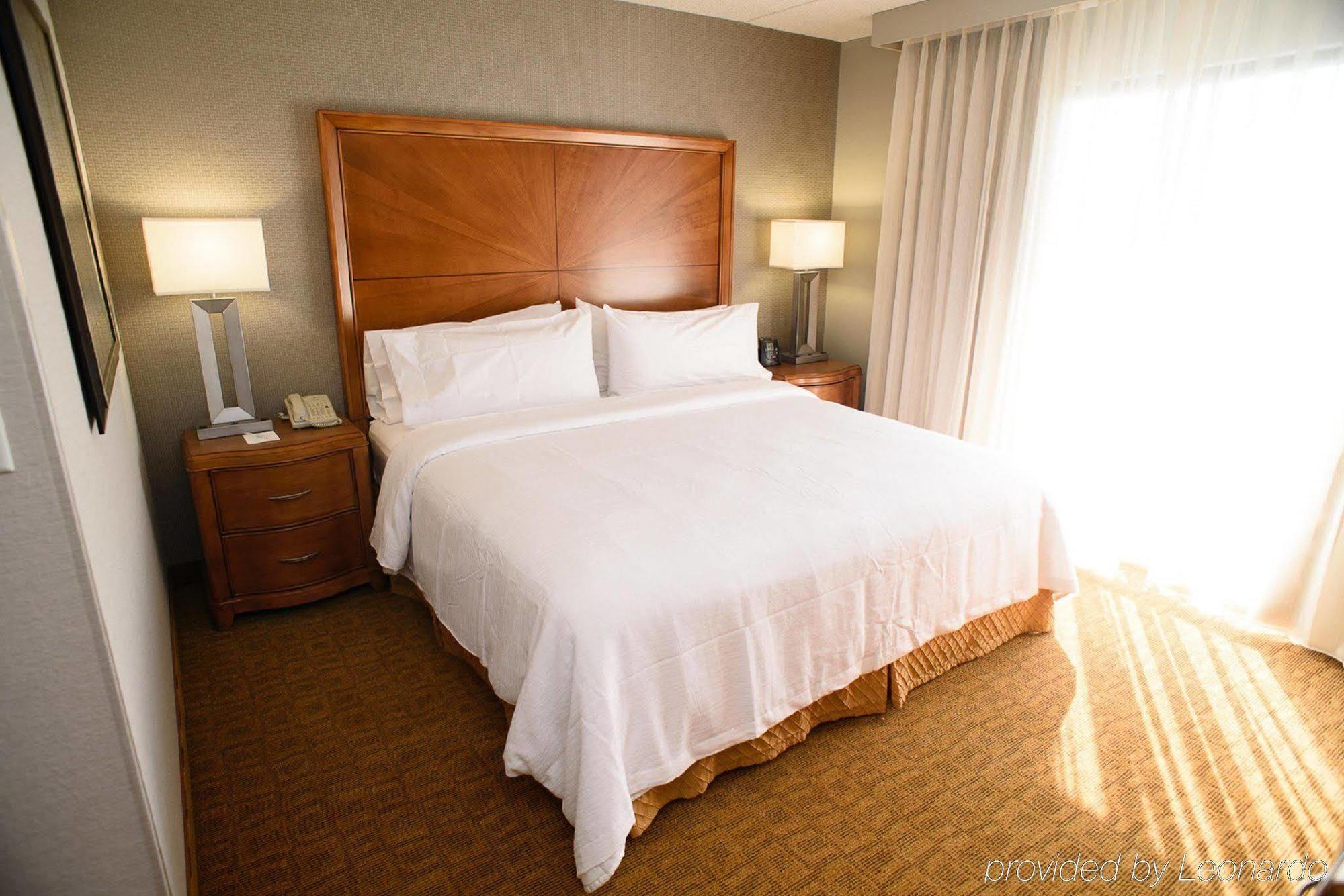 Embassy Suites By Hilton Detroit - Livonia/Novi מראה חיצוני תמונה