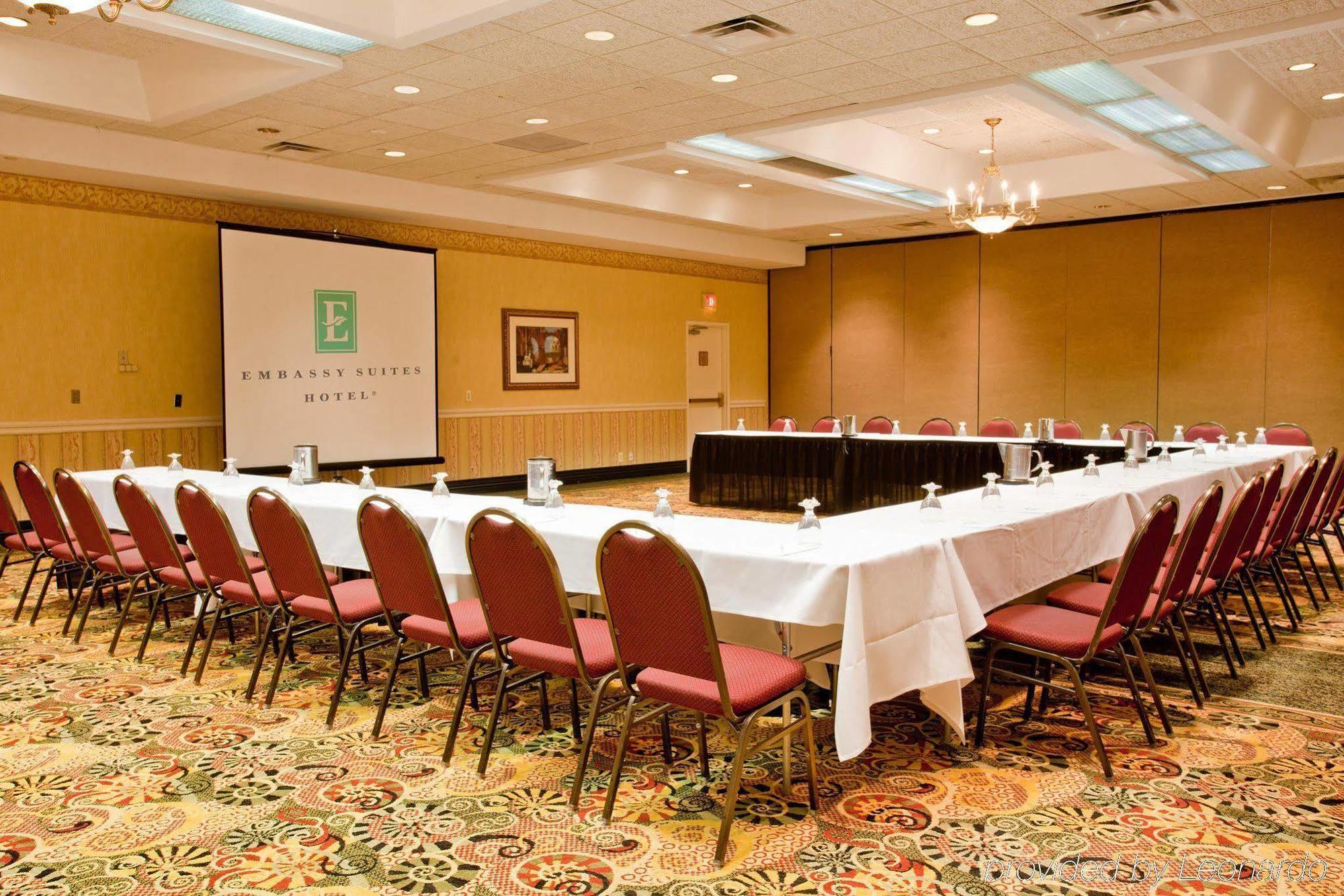 Embassy Suites By Hilton Detroit - Livonia/Novi מראה חיצוני תמונה