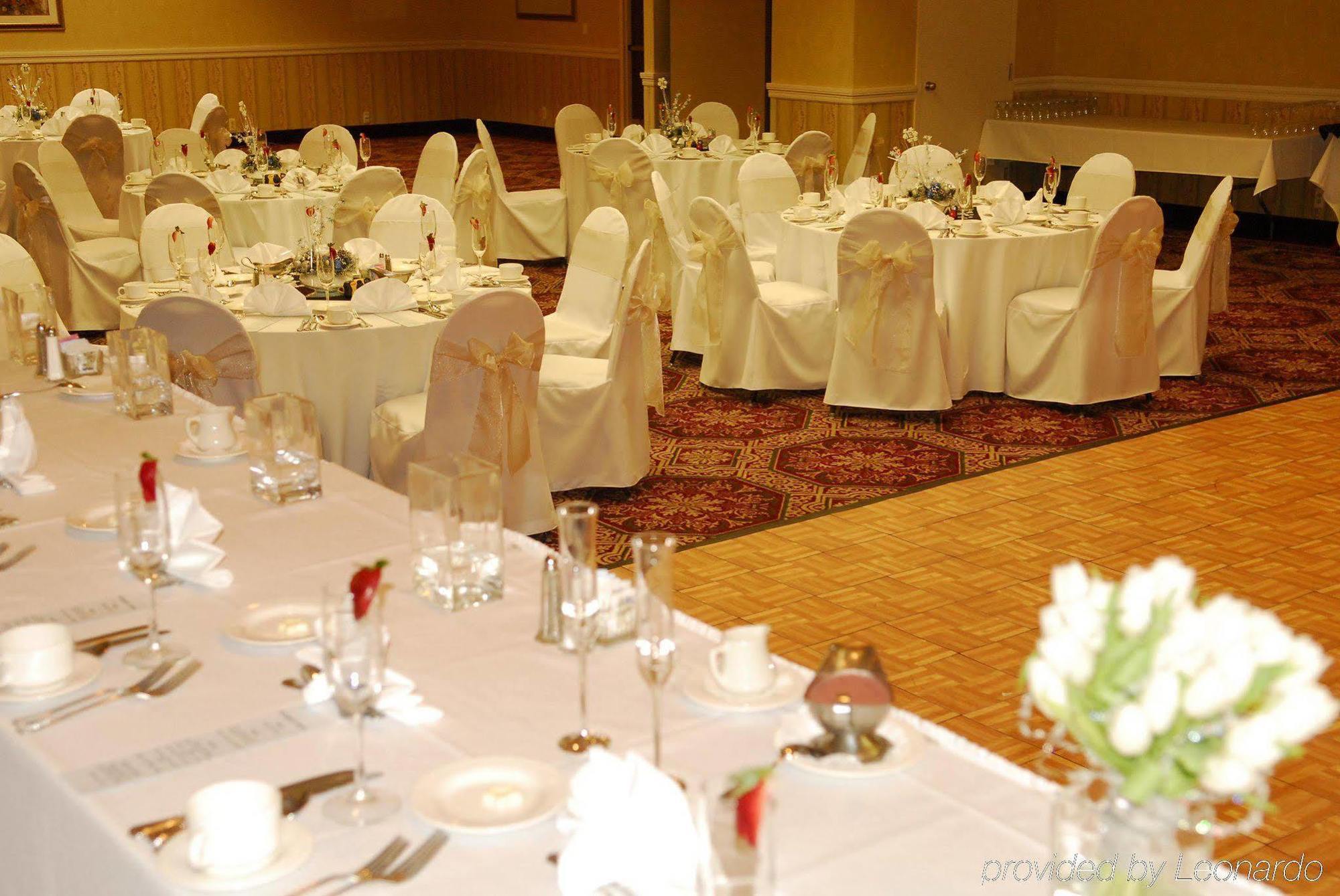 Embassy Suites By Hilton Detroit - Livonia/Novi מראה חיצוני תמונה